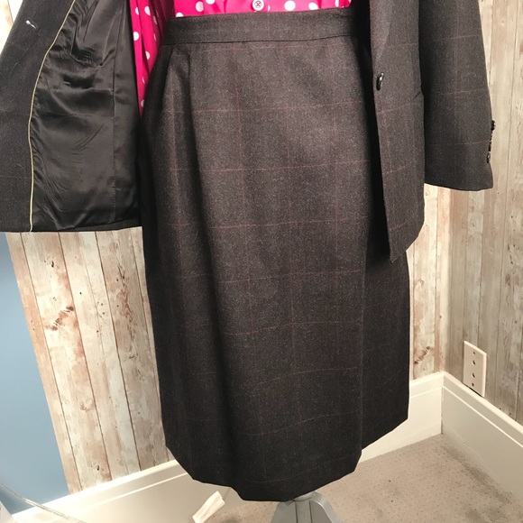 Austin Reed size 10 wool suit EUC - Picture 3 of 8